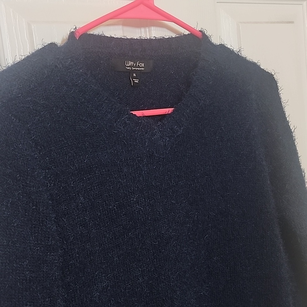 UTILITY FOX XL BLUE HAIRY SWEATER